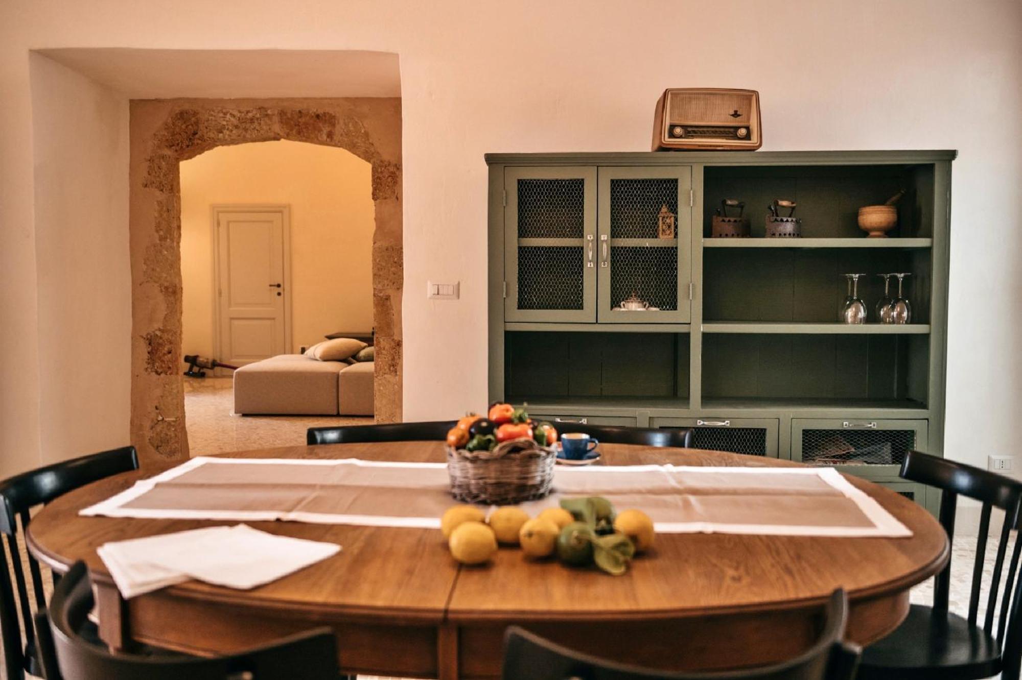 Palazzo Pati Hotel Tiggiano Eksteriør billede